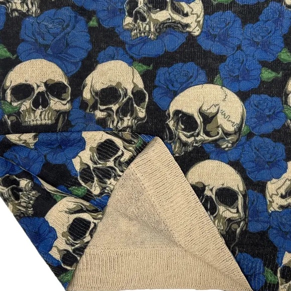 Skull sweater - Picture 7 of 10